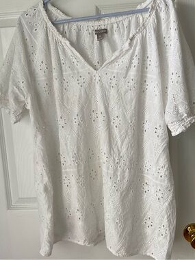 White Eyelet Top Size 2X